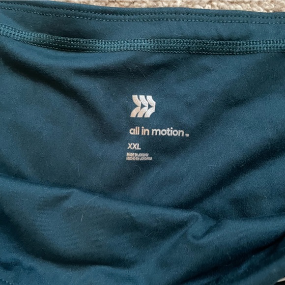 *DONATED* All In Motion | Target | Workout Capris | Pockets | XXL - Picture 6 of 7